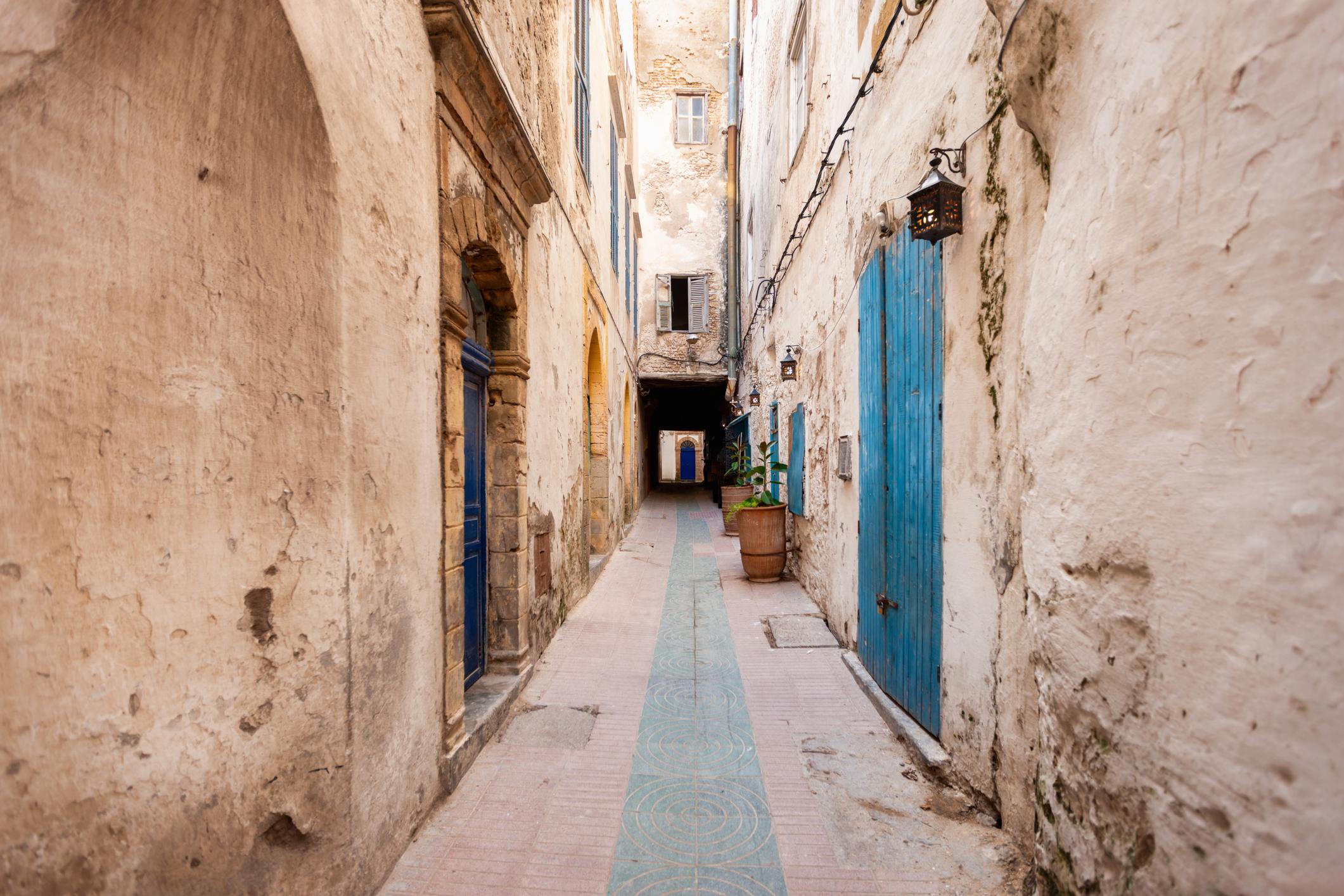 Essaouira medina magic festival music streets crafts seafood cafés Atlantic breeze June escape