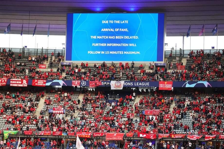 Philadelphia's Lincoln Financial Field becoming part of the viral France-Iraq weather delay show