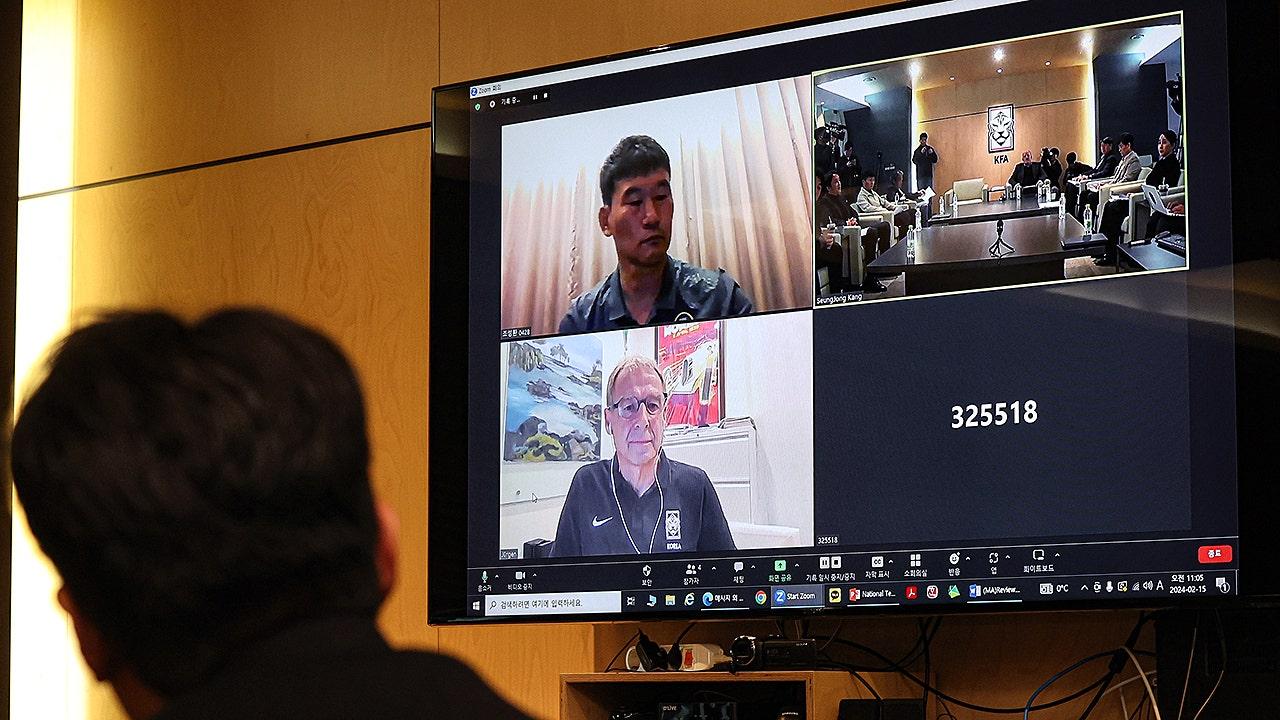 AI meeting bots changing how employees speak, joke and test ideas during workplace discussions