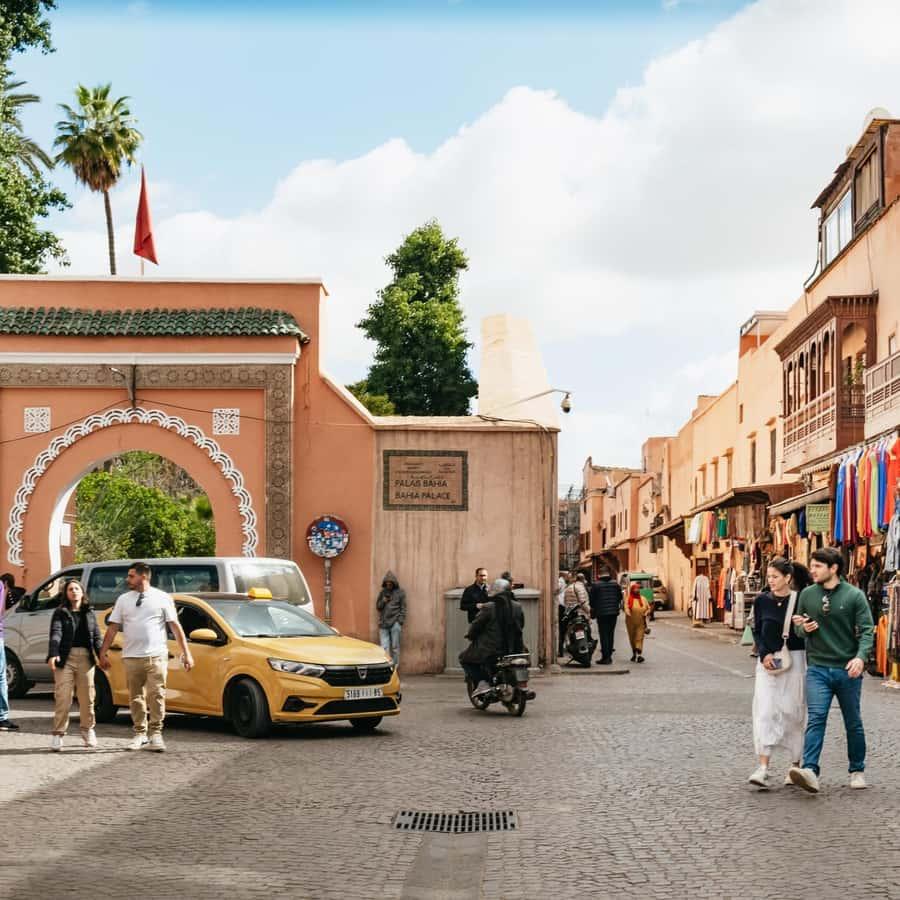 Marrakech residents and visitors depending on the same urban services, public spaces and infrastructure