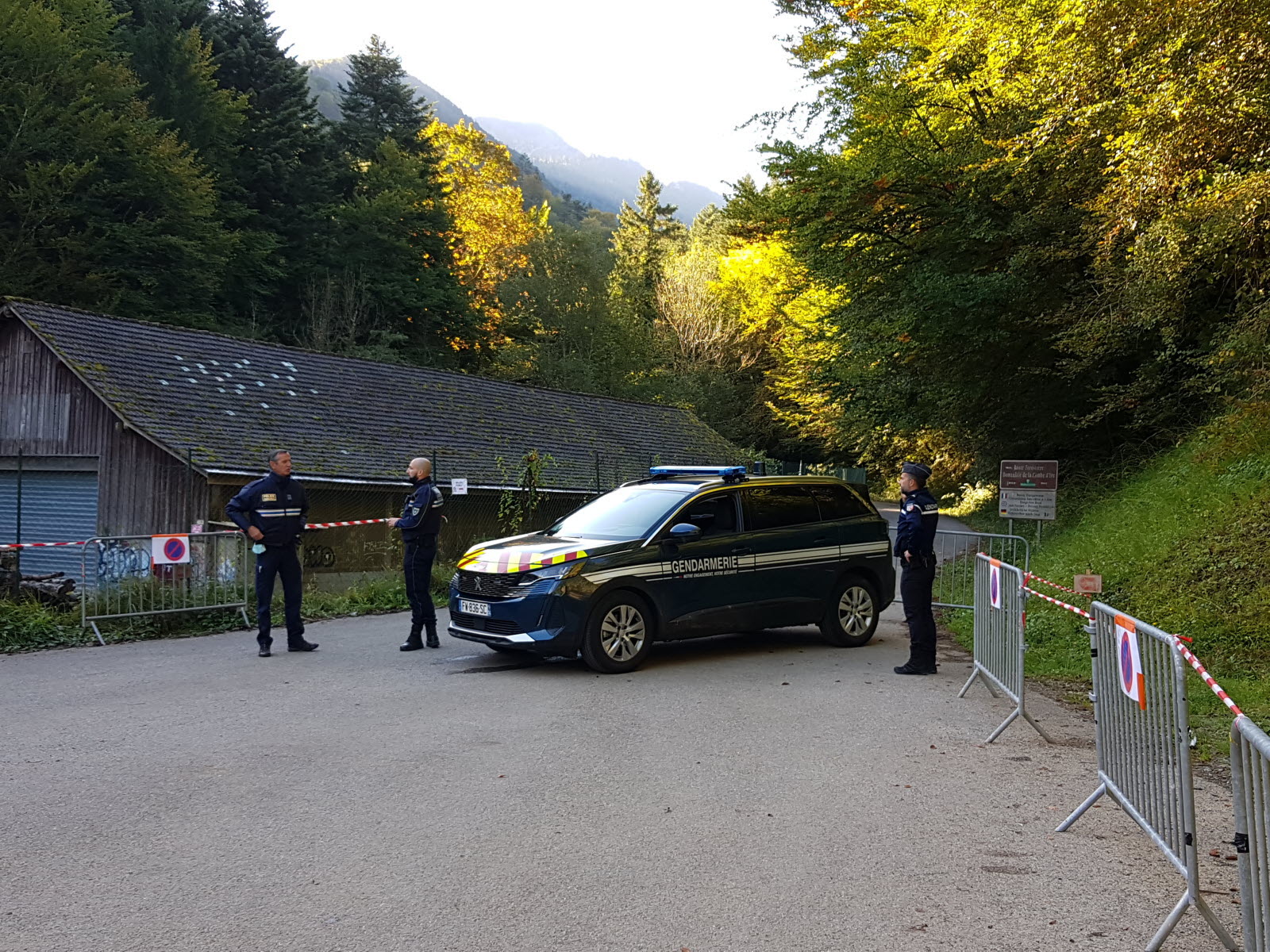 The separate journeys of Saad al-Hilli and Sylvain Mollier converging near Chevaline in the French Alps